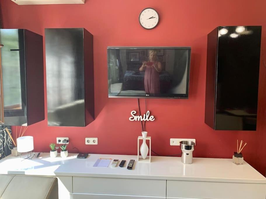 Lovely Sofia Apartment Katerina With Free Parking Luaran gambar