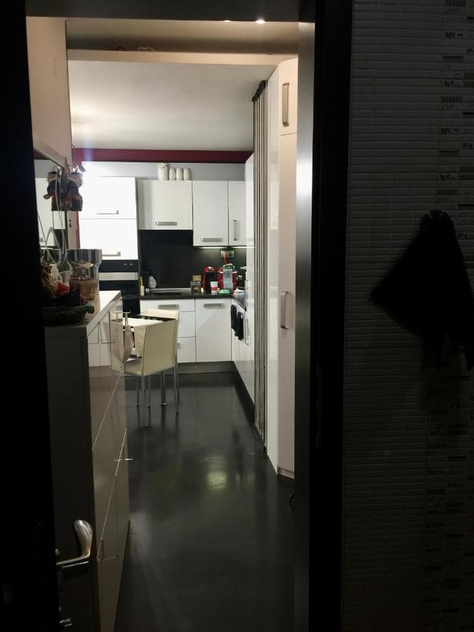 Lovely Sofia Apartment Katerina With Free Parking Luaran gambar
