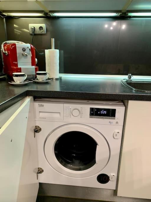 Lovely Sofia Apartment Katerina With Free Parking Luaran gambar