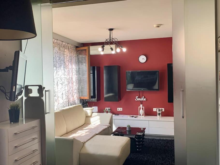 Lovely Sofia Apartment Katerina With Free Parking Luaran gambar