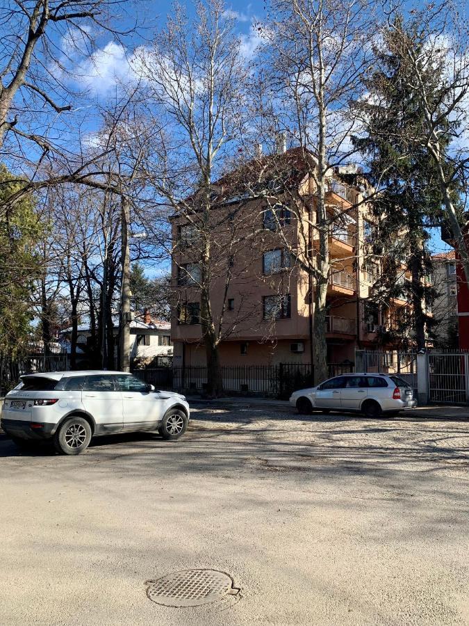 Lovely Sofia Apartment Katerina With Free Parking Luaran gambar